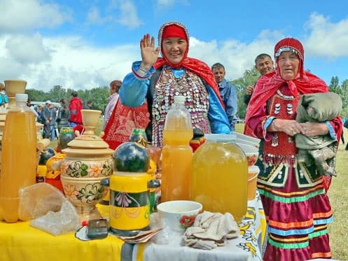 В Бурзянском районе Башкирии прошел международный фестиваль местного меда