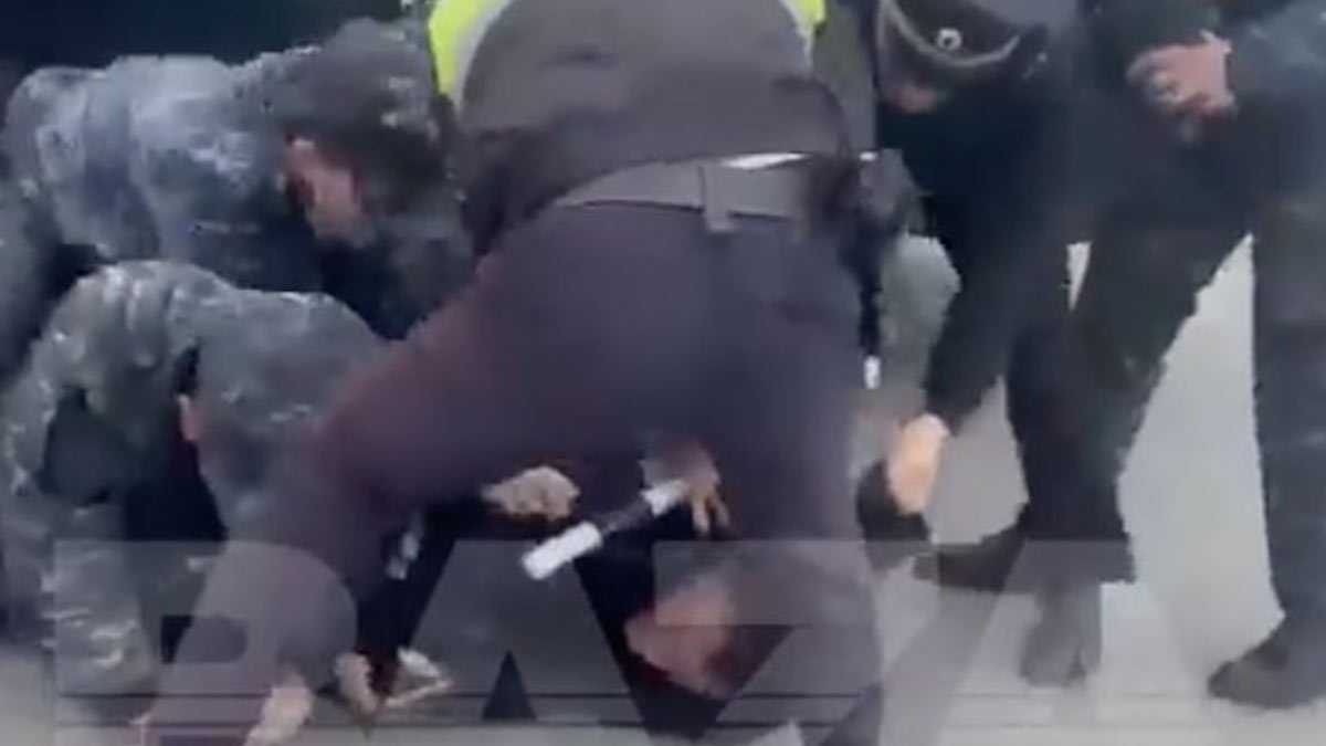 «Поставлю на колени»: главный спасатель Чечни Цакаев угрожал изнасиловать полицейских, которые его задержали