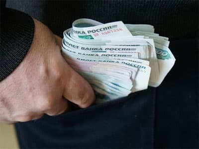 В Башкирии директор одного из техникумов присвоил 190 тыс. рублей