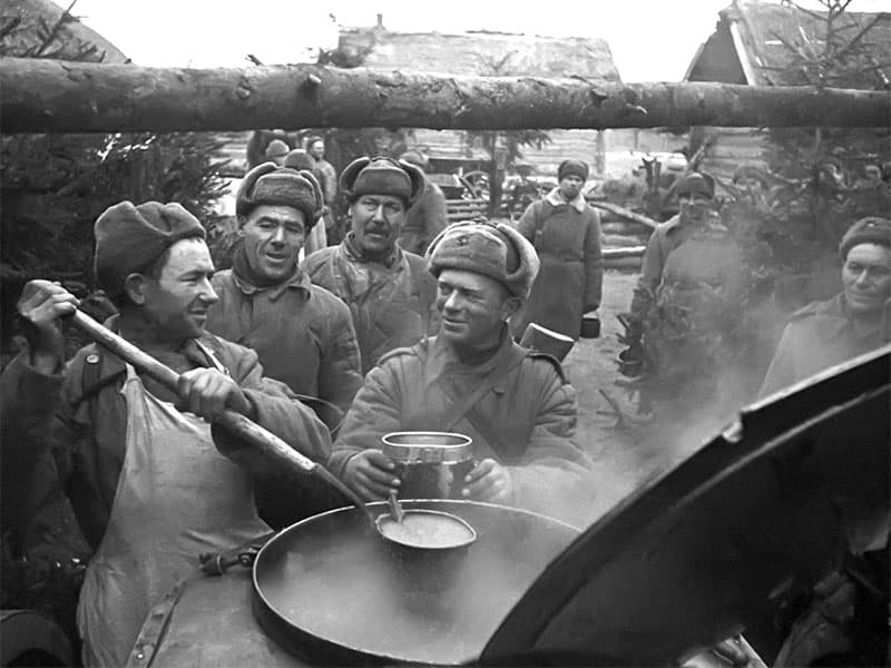 Чем кормили солдат в Великую Отечественную войну