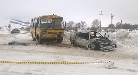 В Башкирии школьный автобус попал в ДТП