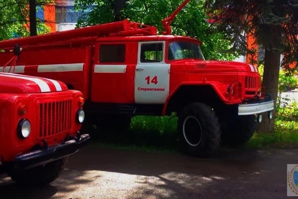 В уфимском сквере появились новые экспонаты музея пожарной техники