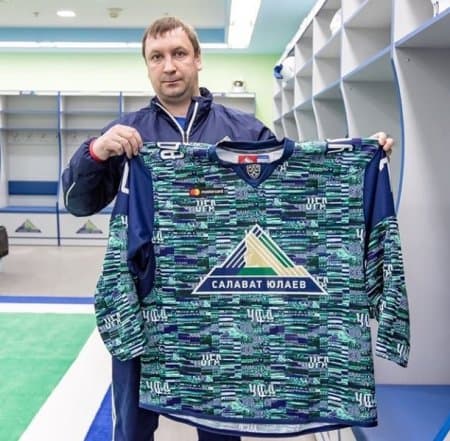 Хоккейный клуб «Салават Юлаев» представил новую форму