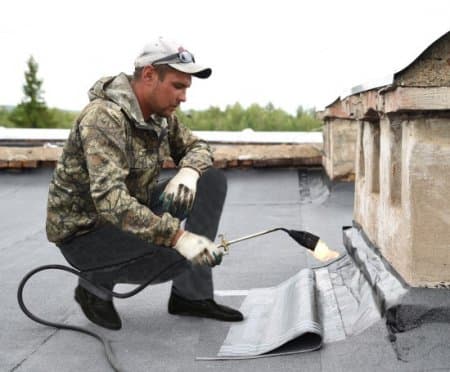 В одной из школ Тумазинского района завершается ремонт крыши