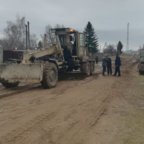 В Мишкинском районе недавно отремонтированная дорога стала непроходимой