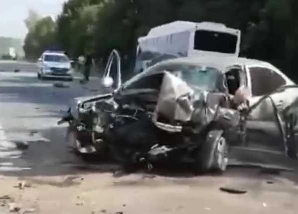 В Башкирии  произошла массовая авария с участием автобуса (ВИДЕО)