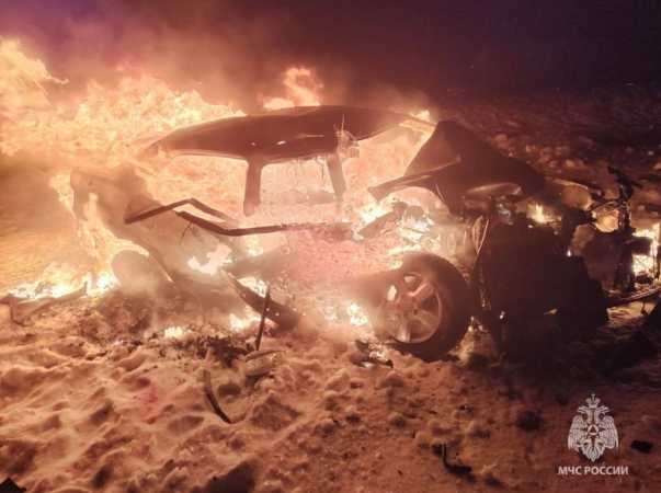 В Башкирии 4 человека погибли в огне после ДТП с трактором