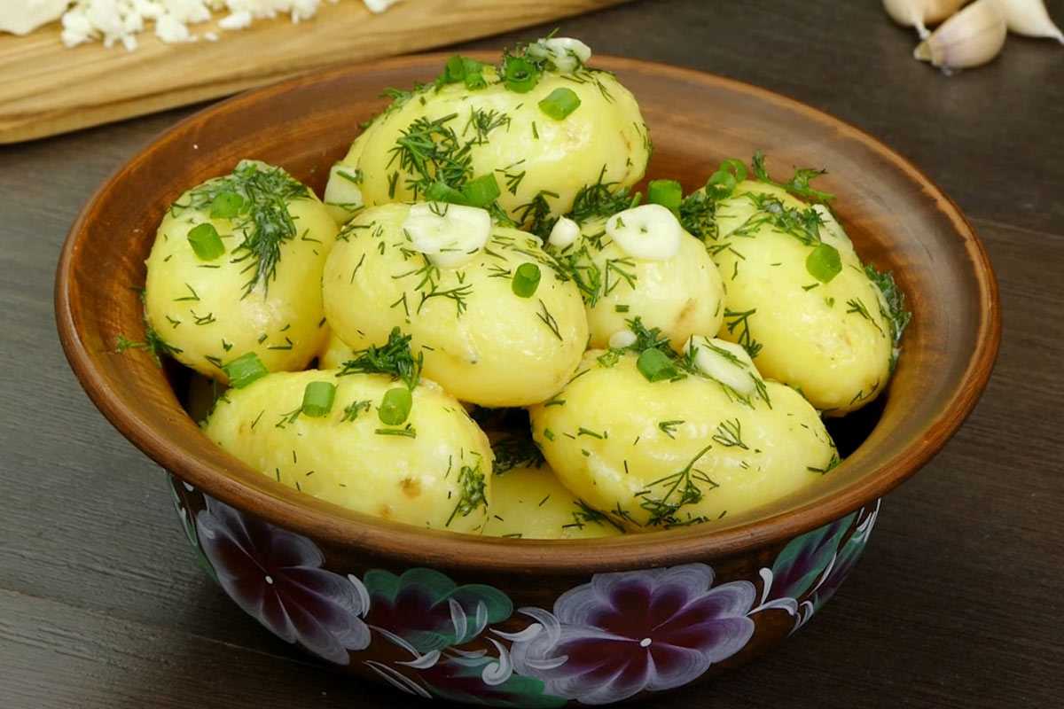 Не варите как раньше: 3 ошибки, из-за которых картофель теряет вкус и витамины