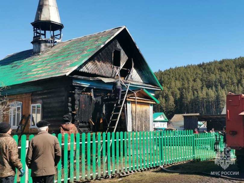 В Аскинском районе Башкирии загорелась мечеть
